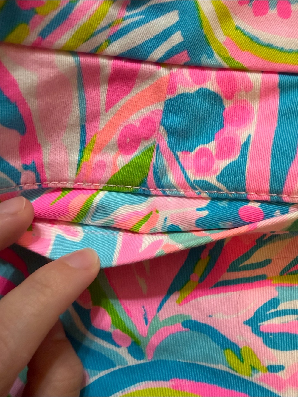 Lilly Pulitzer Vibrant Colors Printed Buttercup Scalloped Hem Shorts - Picture 6 of 7